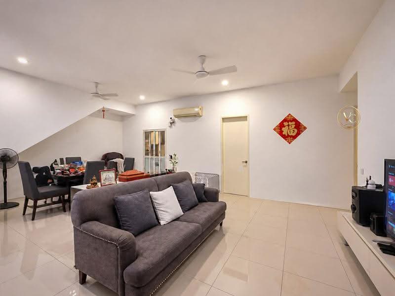 Townhouse for Rent in Eco Ardence (Setia Alam) - Vitas Tan - Living Room - PropertyGuru.com.my