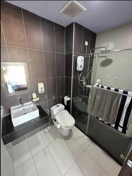 Kediaman Servis untuk Disewa di D'Secret Garden (Pangsapuri Kempas Indah) - Robbie Tan - Bathroom - PropertyGuru.com.my