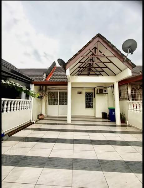 1-storey Terraced House for Rent in Bandar Kinrara (Selangor) - Abby Woo - Exterior - PropertyGuru.com.my