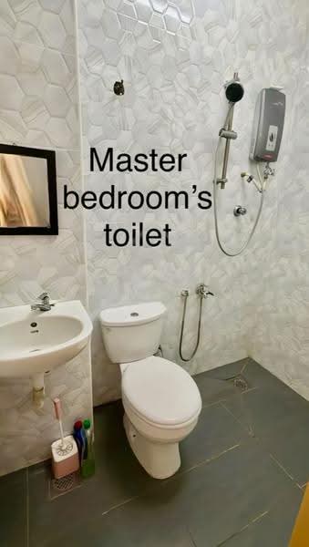 1-storey Terraced House for Rent in Bandar Kinrara (Selangor) - Abby Woo - Bathroom - PropertyGuru.com.my