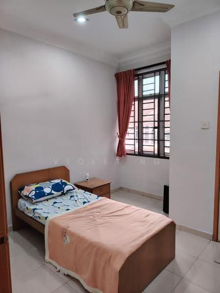 2-storey Terraced House for Sale in Taman Ehsan Jaya (Ulu Tiram) - Violet Ng - Bedroom - PropertyGuru.com.my