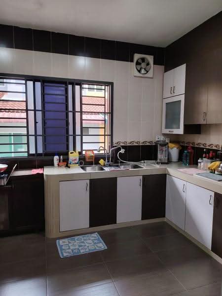 2-storey Terraced House for Sale in Taman Ehsan Jaya (Ulu Tiram) - Violet Ng - Kitchen - PropertyGuru.com.my