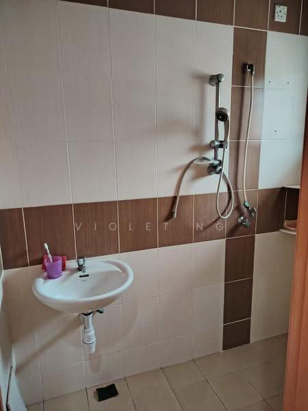 2-storey Terraced House for Sale in Taman Ehsan Jaya (Ulu Tiram) - Violet Ng - Bathroom - PropertyGuru.com.my
