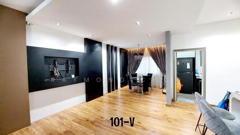 Semi-Detached House for Sale in Shah Alam (Selangor) - Raymond Choo - Living Room - PropertyGuru.com.my
