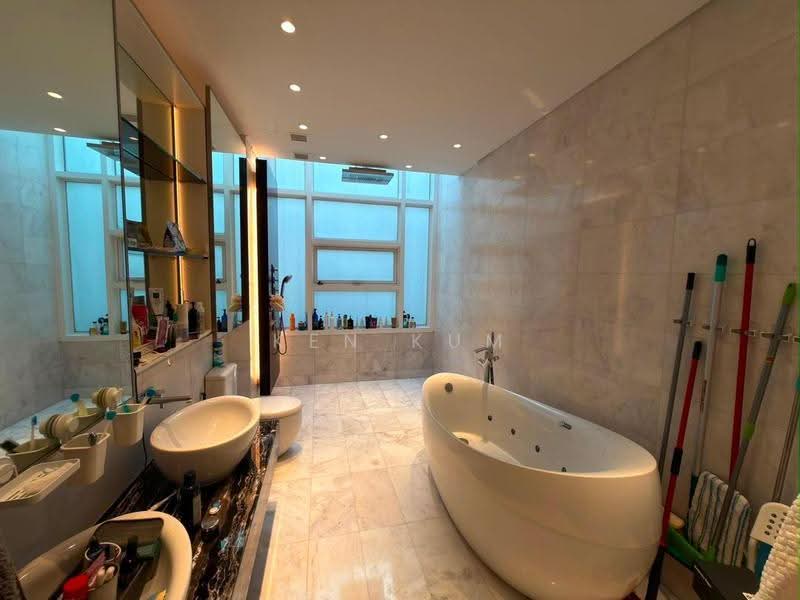 Twin Villas for Sale in Mont Kiara (Kuala Lumpur) - Ken Kum - Bathroom - PropertyGuru.com.my