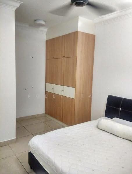 Service Residence for Rent at Pangsapuri Tanah Emas (Golden Sands) - Robbie Tan - Bedroom - PropertyGuru.com.my