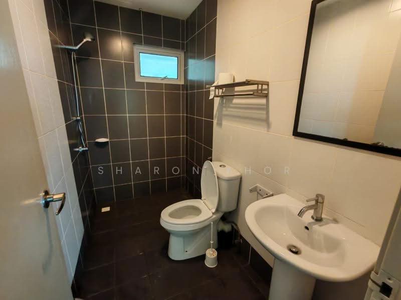Condominium for Sale at 10 Island Resort - Sharon Khor - Bathroom - PropertyGuru.com.my