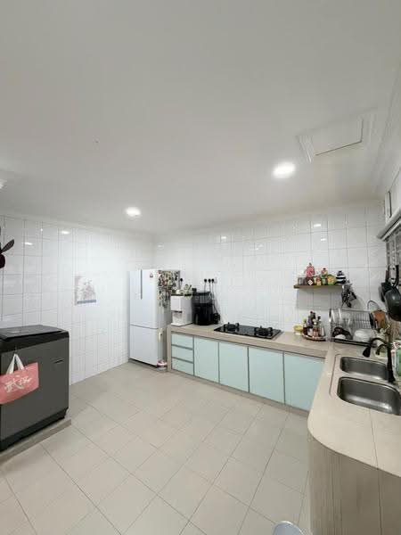 2-storey Terraced House for Sale in Permas Jaya (Johor) - Khoo . - Kitchen - PropertyGuru.com.my