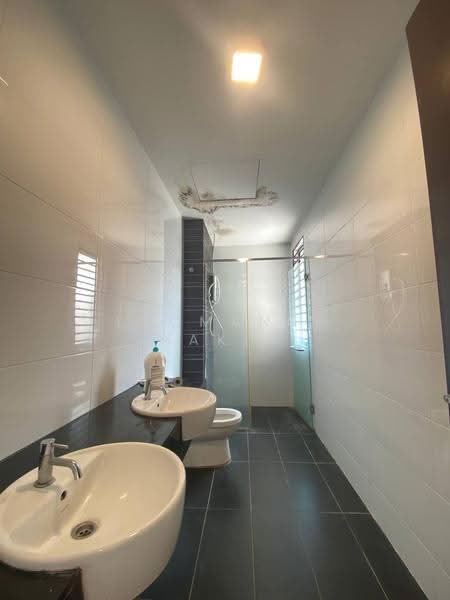 2-storey Terraced House for Sale in Alam Impian (Shah Alam) - Luqmanul Hakim - Bathroom - PropertyGuru.com.my