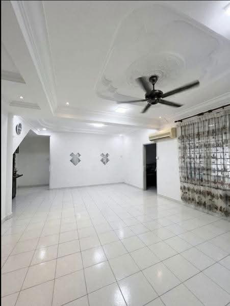 2-storey Terraced House for Rent in Skudai (Johor) - Robbie Tan - Living Room - PropertyGuru.com.my