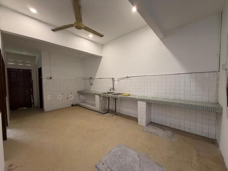 1-storey Terraced House for Sale in Taman Sahabat (Semenyih) - Soon Jie Chua - Kitchen - PropertyGuru.com.my