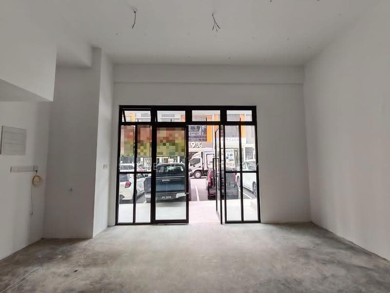 Kedai untuk Disewa di Taman Pelangi (Johor Bahru) - Steve Tey - Entrance - PropertyGuru.com.my