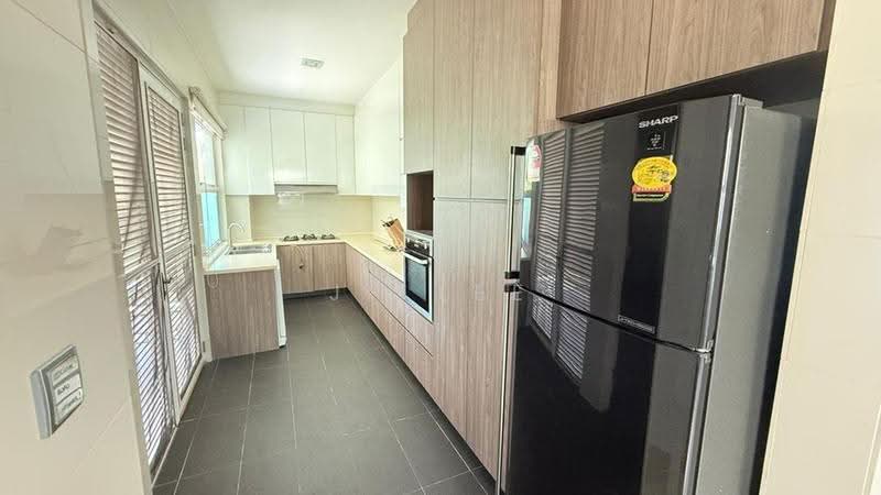 Rumah Banglo untuk Disewa di Iskandar Puteri (Nusajaya) (Johor) - JP Lee - Kitchen - PropertyGuru.com.my