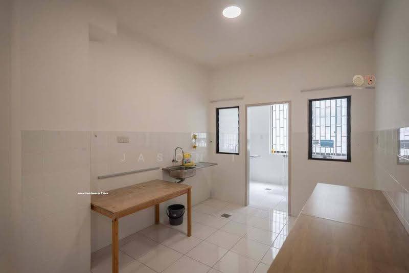 Rumah Teres 2-Tingkat untuk Disewa di Setia Alam (Selangor) - Jason Tan - Kitchen - PropertyGuru.com.my