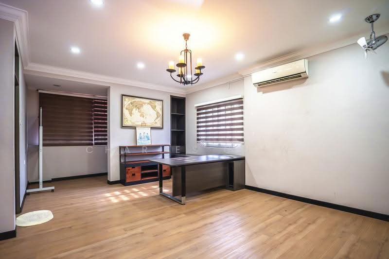 Rumah Berkembar untuk Dijual di Tanjung Bungah (Penang) - Charles Chaw - Study - PropertyGuru.com.my