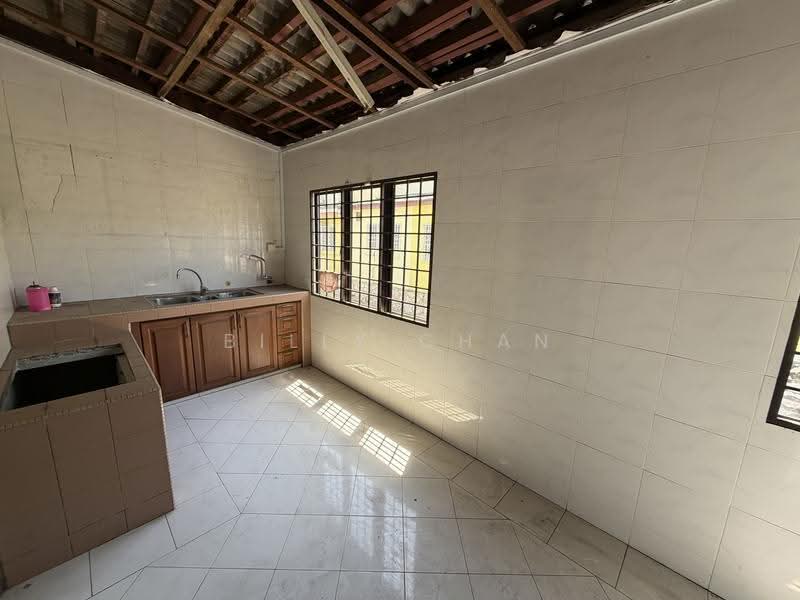 Rumah Berkembar untuk Dijual di Taman Overseas Union (Taman Oug) (Jalan Klang Lama (Old Klang Road)) - Billy Chan - Kitchen - PropertyGuru.com.my