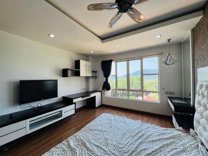 Condominium for Rent at Putra Marine Resort - A Ee Ee - Bedroom - PropertyGuru.com.my