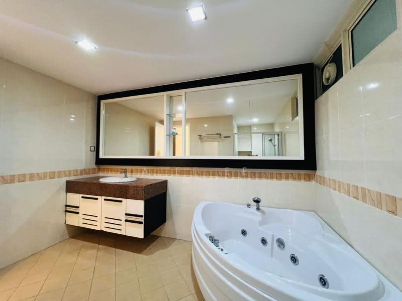 Condominium for Rent at Putra Marine Resort - A Ee Ee - Bathroom - PropertyGuru.com.my
