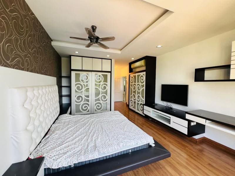 Condominium for Rent at Putra Marine Resort - A Ee Ee - Bedroom - PropertyGuru.com.my