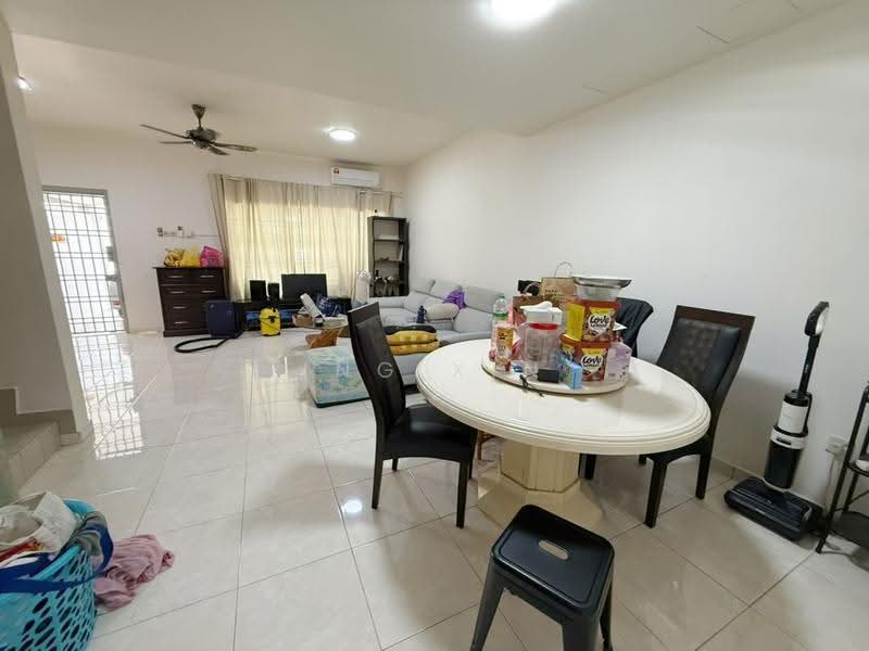 Rumah Teres 2-Tingkat untuk Dijual di Taman Ehsan Jaya (Ulu Tiram) - Ing Xin - Living Room - PropertyGuru.com.my