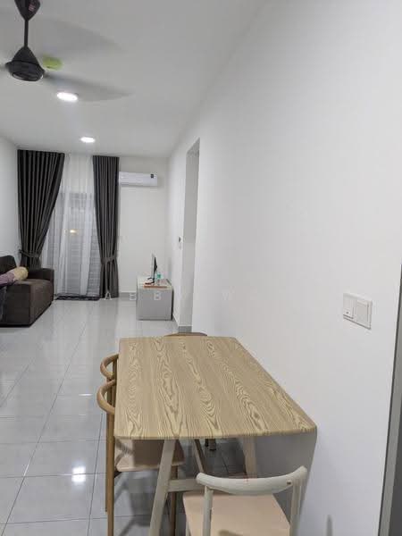 Rumah Flat untuk Disewa di Idaman Cahaya 2 - Abby Woo - Living Room - PropertyGuru.com.my