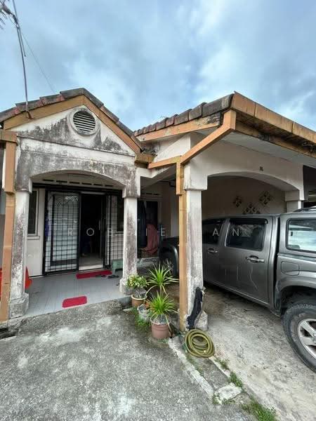 1-storey Terraced House for Sale in Taman Pasir Putih (Pasir Gudang) - Robbie Tan - Exterior - PropertyGuru.com.my