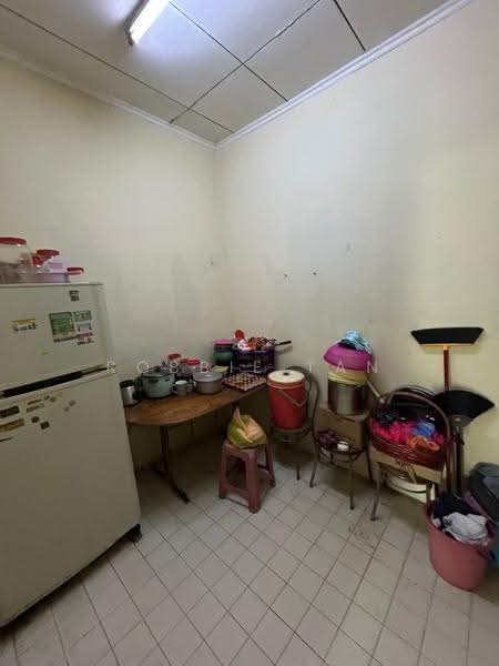 1-storey Terraced House for Sale in Taman Pasir Putih (Pasir Gudang) - Robbie Tan - Kitchen - PropertyGuru.com.my