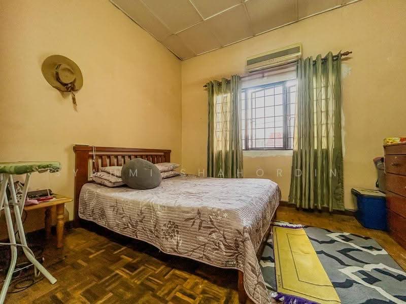 Rumah Teres 2-Tingkat untuk Dijual di Taman Bunga Negara (Shah Alam) - Syahmi Shahordin - Bedroom - PropertyGuru.com.my