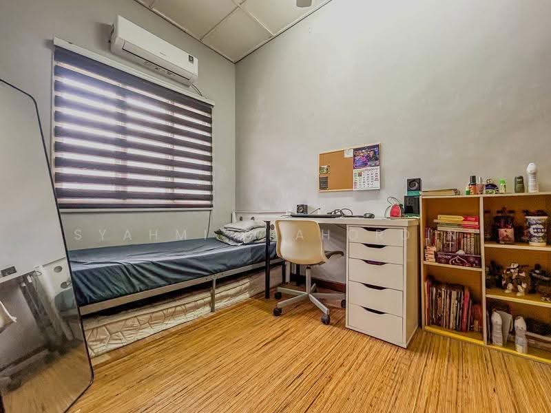 Rumah Teres 2-Tingkat untuk Dijual di Taman Bunga Negara (Shah Alam) - Syahmi Shahordin - Bedroom - PropertyGuru.com.my