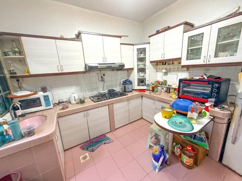 2-storey Terraced House for Sale in Bandar Tun Hussein Onn (Cheras) - Mohd Aizat Saiful Bahri - Kitchen - PropertyGuru.com.my