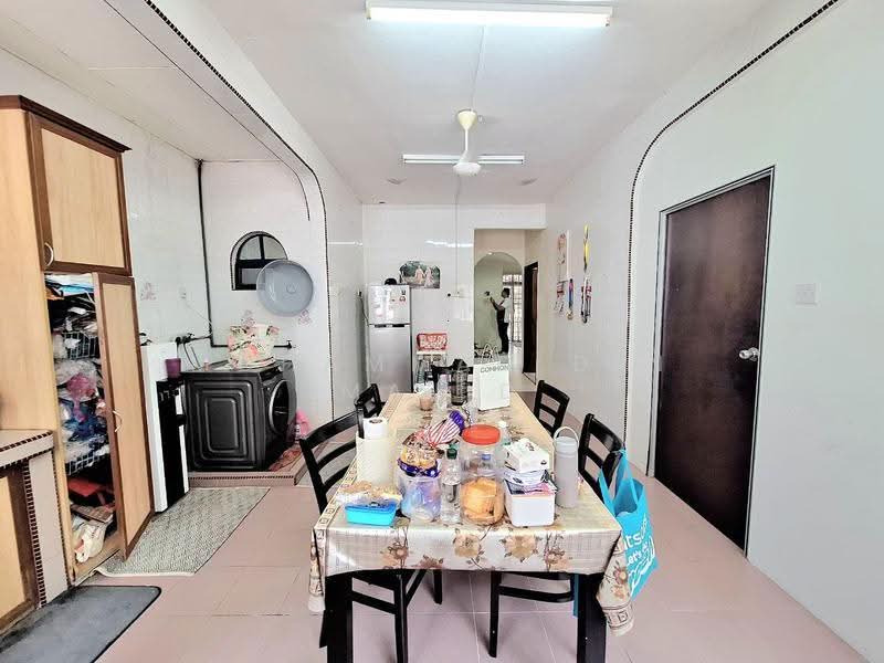 2-storey Terraced House for Sale in Seksyen 7 (Shah Alam) - Mohammad Din Majid - Dining Room - PropertyGuru.com.my