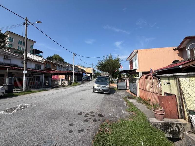 2-storey Terraced House for Sale in Kajang (Selangor) - Zaffur Nazri - Exterior - PropertyGuru.com.my