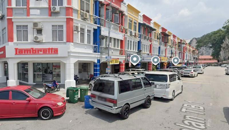 Shop for Rent in Kawasan Perindustrian Batu Caves (Batu Caves) - Jun How - Exterior - PropertyGuru.com.my