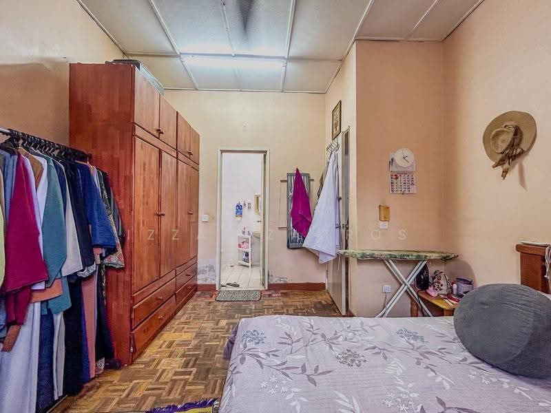 2-storey Terraced House for Sale in Taman Bunga Negara (Shah Alam) - Izzat Zamros - Bedroom - PropertyGuru.com.my