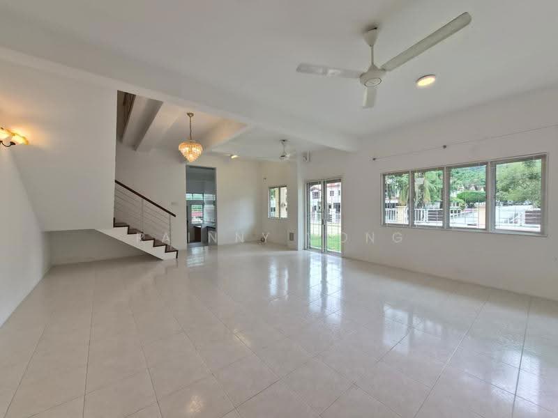 Rumah Teres 2-Tingkat untuk Disewa di Tanjung Bungah (Penang) - Rainny Wong - Living Room - PropertyGuru.com.my