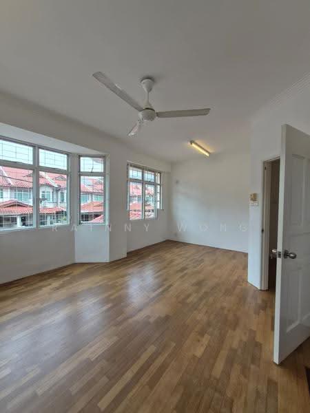 2-storey Terraced House for Rent in Tanjung Bungah (Penang) - Rainny Wong - Living Room - PropertyGuru.com.my