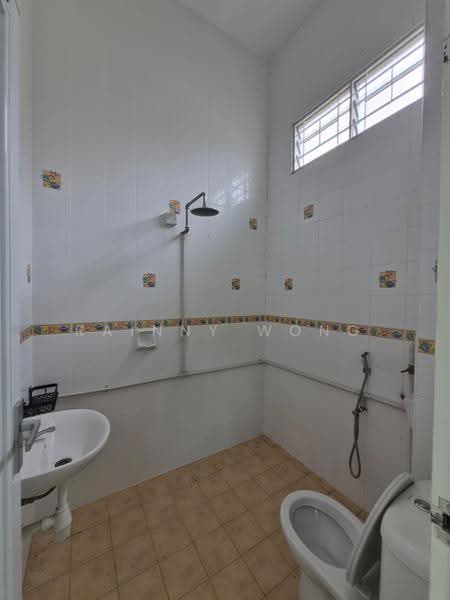 Rumah Teres 2-Tingkat untuk Disewa di Tanjung Bungah (Penang) - Rainny Wong - Bathroom - PropertyGuru.com.my