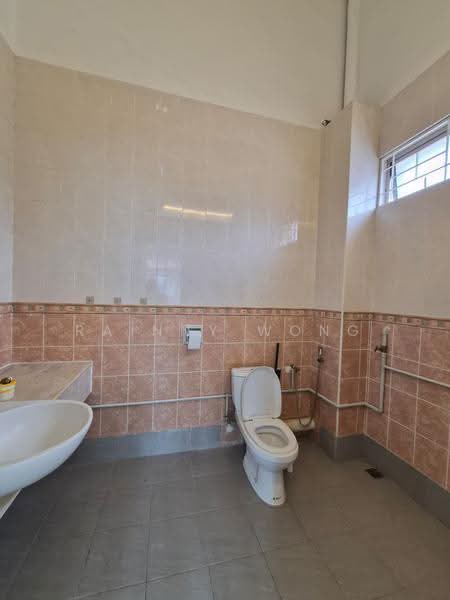 Rumah Teres 2-Tingkat untuk Disewa di Tanjung Bungah (Penang) - Rainny Wong - Bathroom - PropertyGuru.com.my
