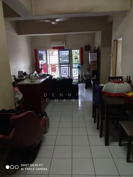 Flat for Sale at Sri Manja Square Petaling Jaya - Dennis Chang - Living Room - PropertyGuru.com.my