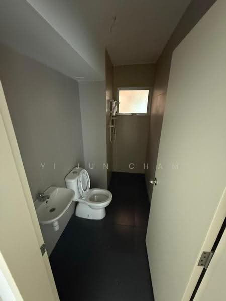Flat for Rent at PANGSAPURI AMANSIARA - Yi Jun Cham - Bathroom - PropertyGuru.com.my