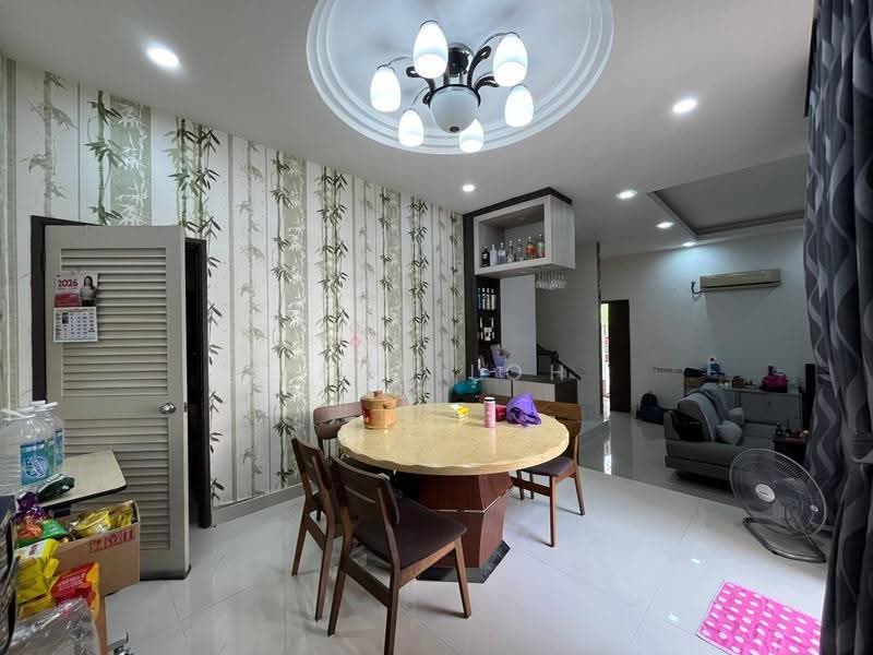 Cluster House for Sale in Setia Tropika (Johor Bahru) - Jane Loh - Dining Room - PropertyGuru.com.my