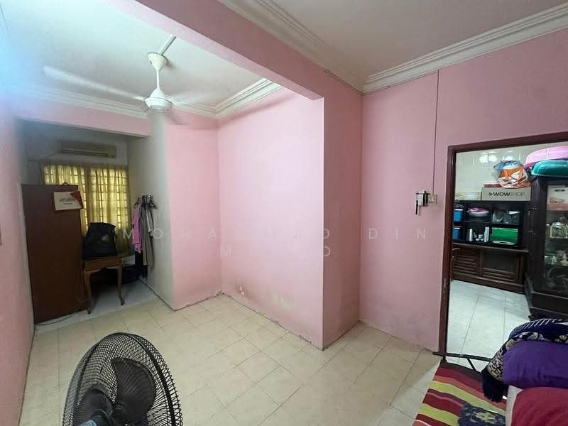 2-storey Terraced House for Sale in Taman Bukit Subang (Shah Alam) - Mohammad Din Majid - Interior - PropertyGuru.com.my