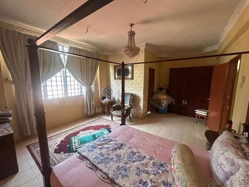 2-storey Terraced House for Sale in Taman Bukit Subang (Shah Alam) - Mohammad Din Majid - Bedroom - PropertyGuru.com.my