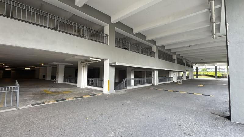 Retail Space for Rent in Taman Equine (Seri Kembangan) - Choo Kah Mun - Car Park - PropertyGuru.com.my