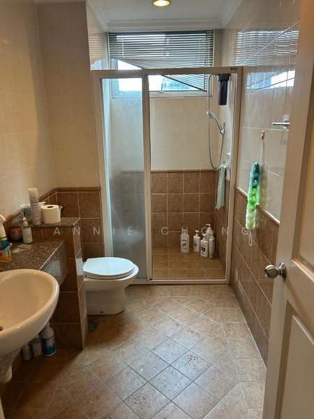 Kondominium untuk Dijual di La Grande Kiara - Annie Chong - Bathroom - PropertyGuru.com.my