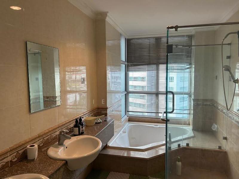 Kondominium untuk Dijual di La Grande Kiara - Annie Chong - Bathroom - PropertyGuru.com.my