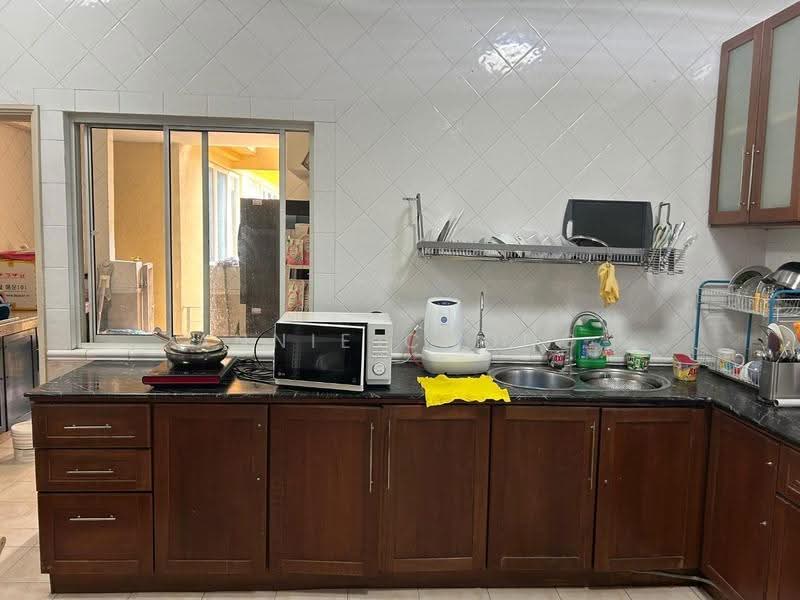 Kondominium untuk Dijual di La Grande Kiara - Annie Chong - Kitchen - PropertyGuru.com.my