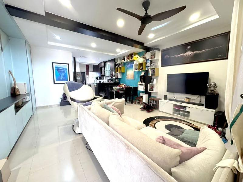 2-storey Terraced House for Sale in Taman Setia Indah (Tebrau) - Rich Wong - Living Room - PropertyGuru.com.my