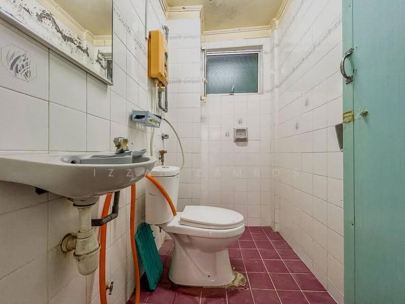 Condominium for Sale at Sri Permata - Izzat Zamros - Bathroom - PropertyGuru.com.my