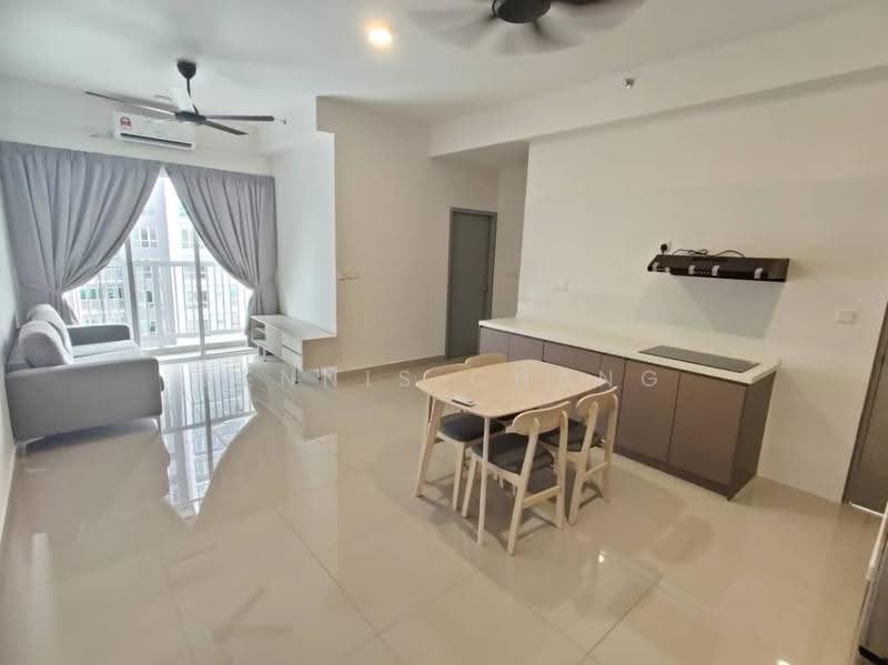 Kediaman Servis untuk Dijual di 121 Residences - Dennis Chang - Living Room - PropertyGuru.com.my